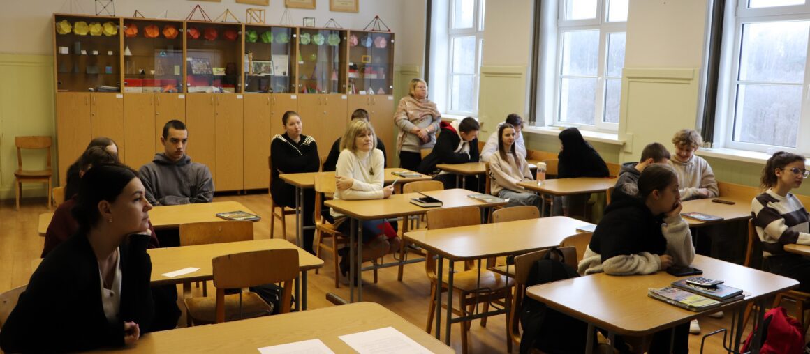 Sadarbosies Demenes pagasta Zemgales vidusskola un Daudzeses pamatskola